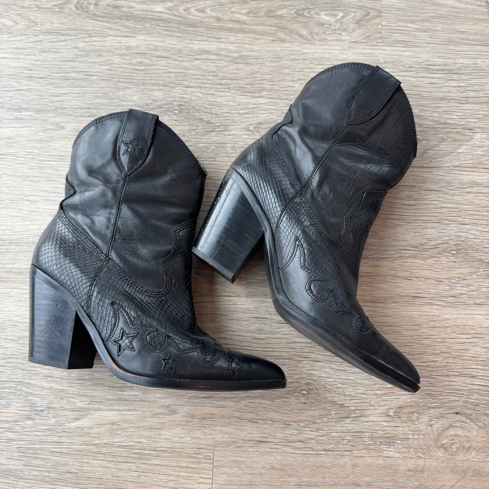 Tezza x ALDO collab cowboy ankle boot - Picture 6 of 9